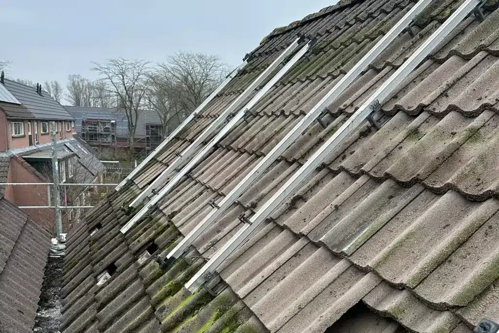 Laat de onderconstructie zonnepanelen checken door experts