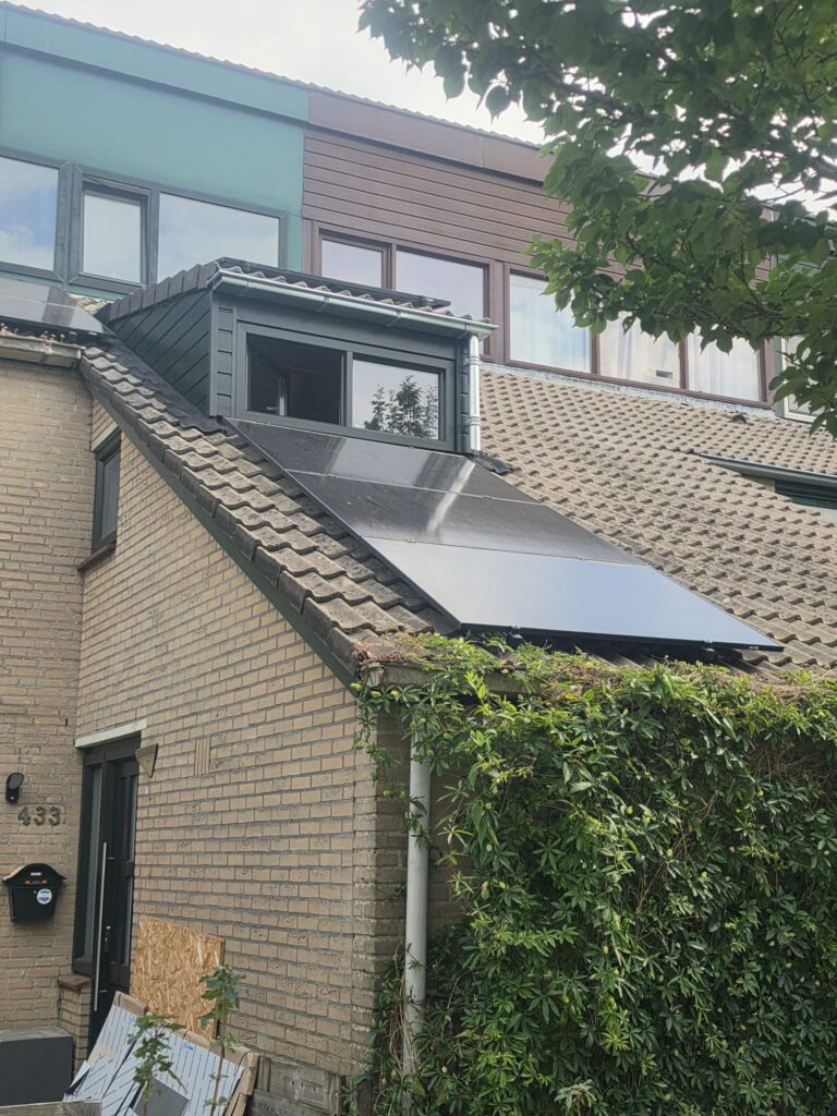 Zonnepanelen teruggeplaatst na plaatsing van een dakkapel