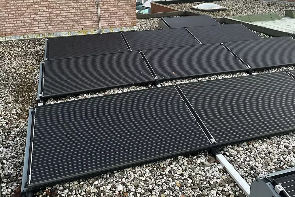 Zonnepanelen verwijderen en terugplaatsen in De Bilt