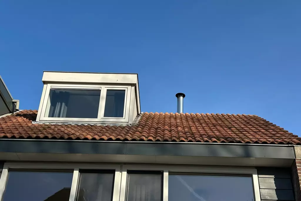 Zonnepanelen verwijderen en terugplaatsen in Nieuwegein