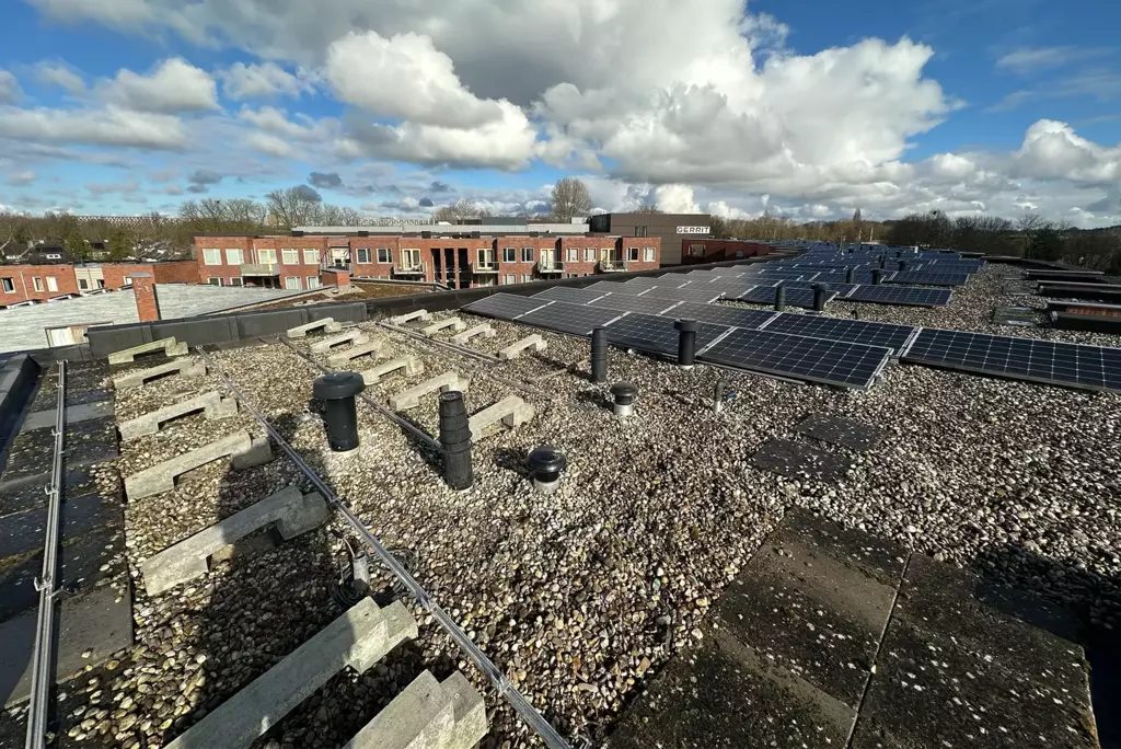 Zonnepanelen verwijderen en terugplaatsen in Utrecht